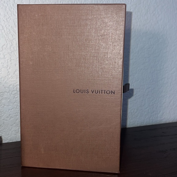 LV LIMITED EDITION LOUIS VUITTON SWEET MONOGRAM VERNIS ZIPPY WALLET- AS IS - Picture 3 of 15